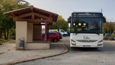 Les Bus à Montmeyran